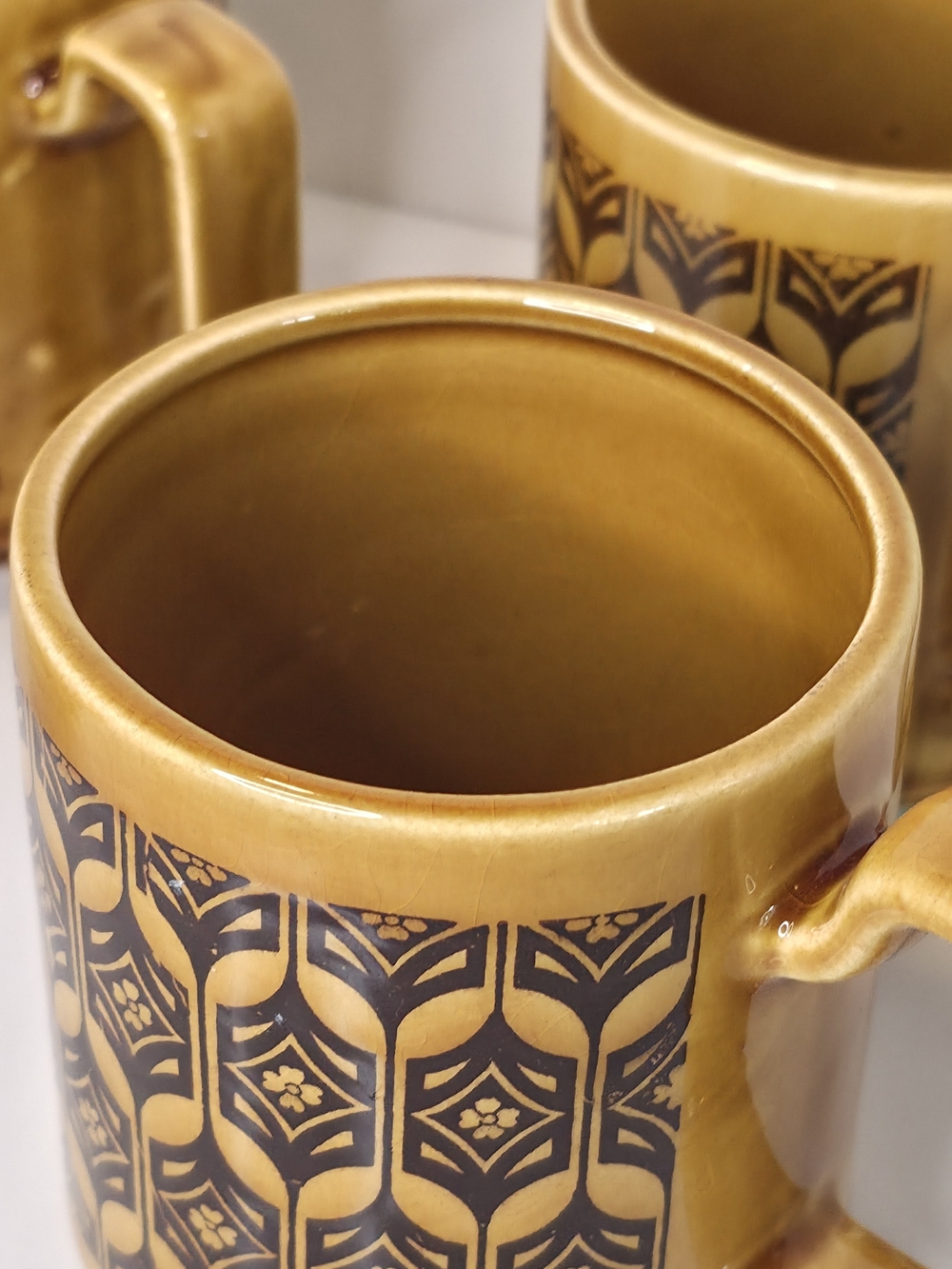 Vintage Royal Sealy Japan Brown Amber Geometric Coffee Mugs Cups Set of 4 MCM - Picture 6 of 11